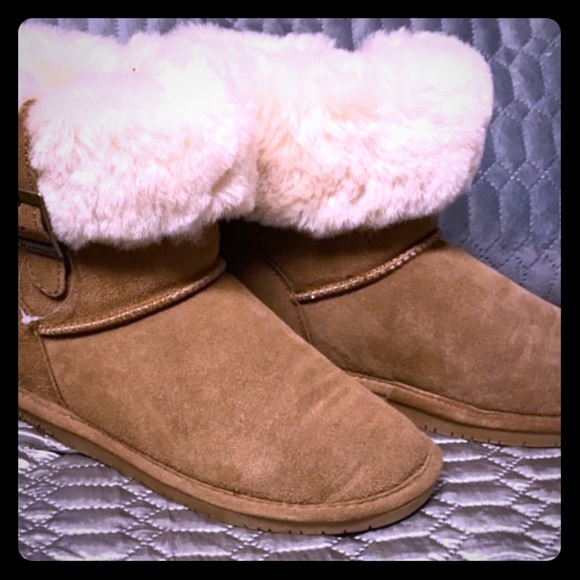 Size 8 BearPaw boots - Picture 1 of 2
